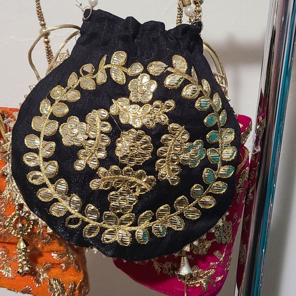 Vintage handmade handbags - Picture 2 of 4